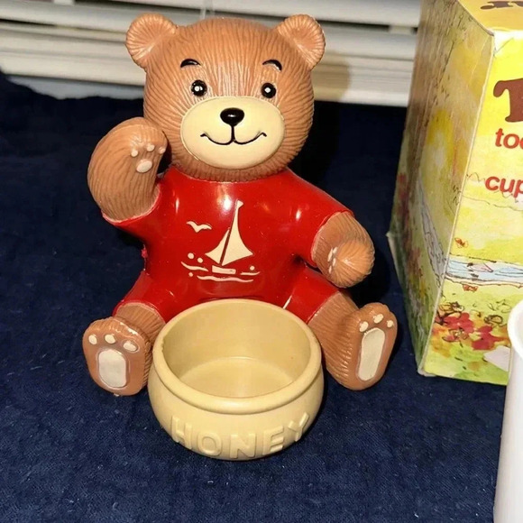 NWT VTG 1981 RARE Vintage Teddy Bear Bathroom Toothbrush, Cup, And Holder - Picture 1 of 15
